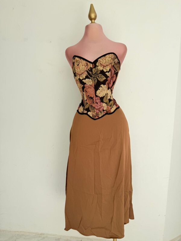 FALDA 063