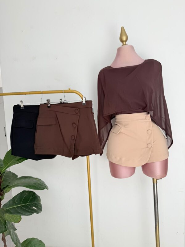 SHORT 043